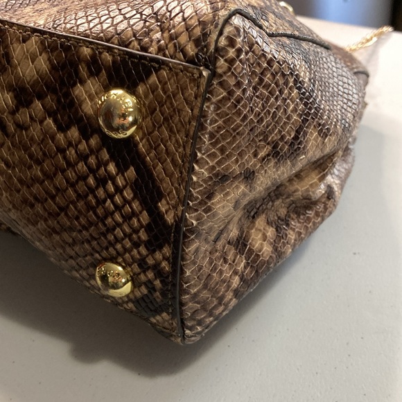 Michael Kors Cynthia Python Embossed Leather Satchel/Crossbody EXCELLENT COND - Picture 3 of 12